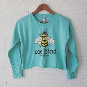 Simply Southern “Bee Kind” cropped t-shirt sz: S